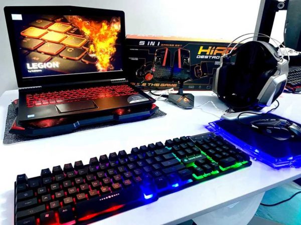 gamingowy-laptop-Lenovo-legion-i7-7gen